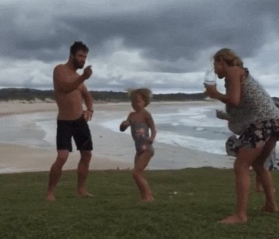 인피니티 워 끝난 토르 근황_1.gif