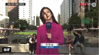 생방송 뉴스 도중.............gif_1.gif
