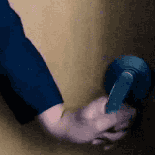 급습하는 살인마_1.gif