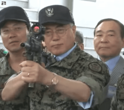 일본밀덕들의 한국군 코스프레 최종진화형.jpg_13.gif