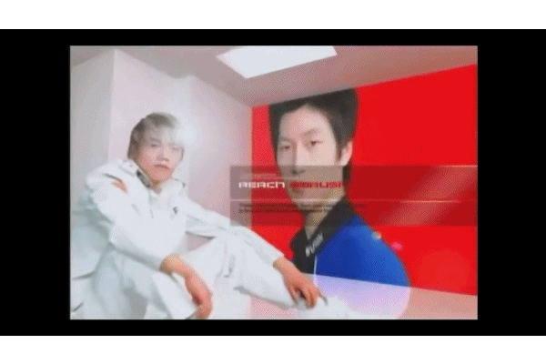 이번 오프닝 의자씬을 다른 오프닝이랑 비교해보자.jpg_4.gif