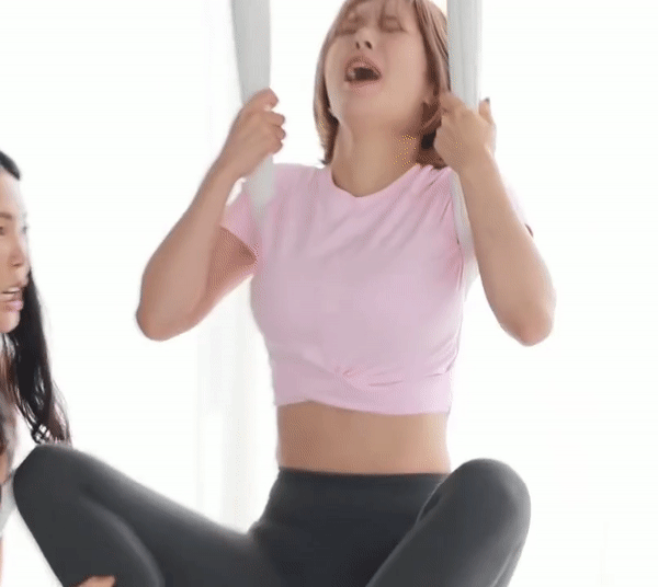 ㅇㅎ) 플라잉요가하는 초아누나.gif_4.gif