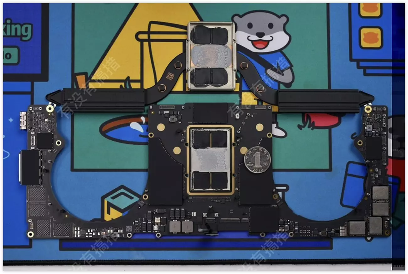신형 MacBook Pro 14인치 분해 이미지 주요 변경점_4.webp