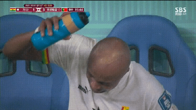 두 아이유의 화내는 모습_1.gif