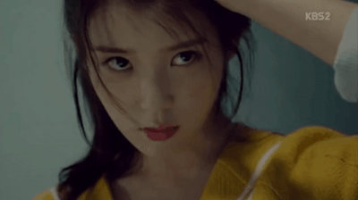 두 아이유의 화내는 모습_2.gif