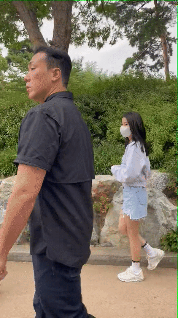 아이유 실물 체감_1.gif