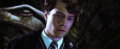 해리포터) 팩폭으로 톰 리들을 압살하는 해리_17.gif