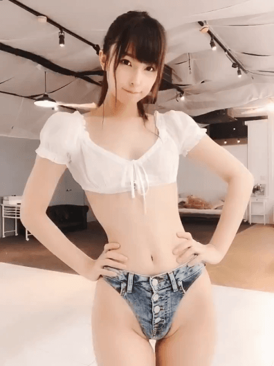 [약후] 빈유 슬랜더 모델 끝판왕_10.gif