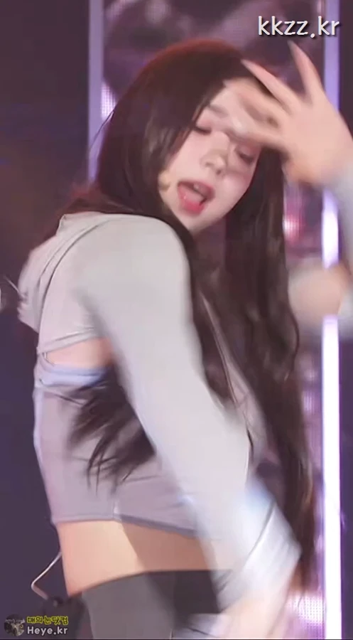 보니하니 김채연 근황 gif_1.webp