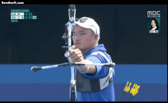 [남자양궁 개인] 32강 김우진 6 대 0 린지샹..16강 진출_13.gif