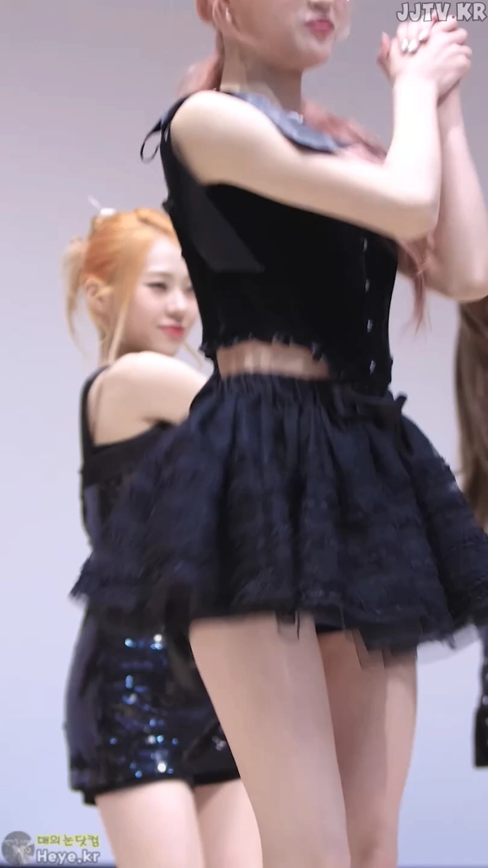 안경이 갓경인 이유 gif_1.webp