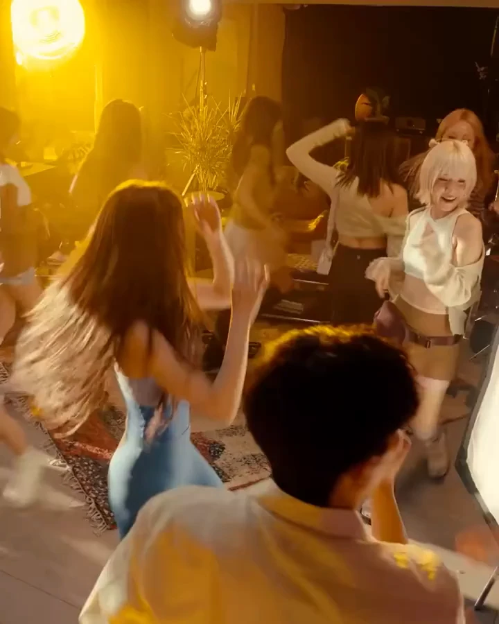 레깅스 입은 열도 누나 jpg_5.webp