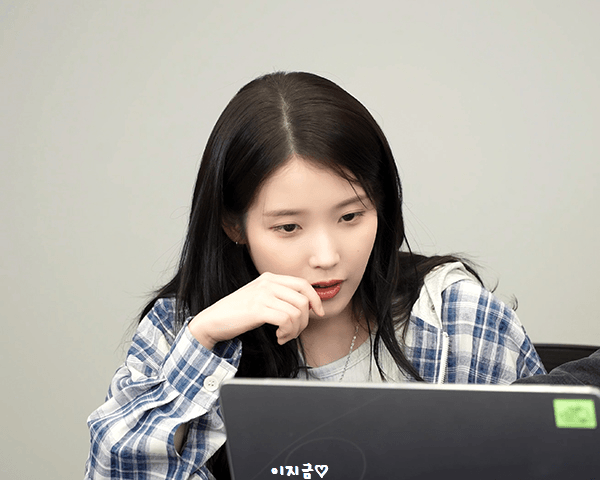 [IUTV] 마미뮤 분노의 마인크래프트! (w.샘킴) 편 움짤_8.gif
