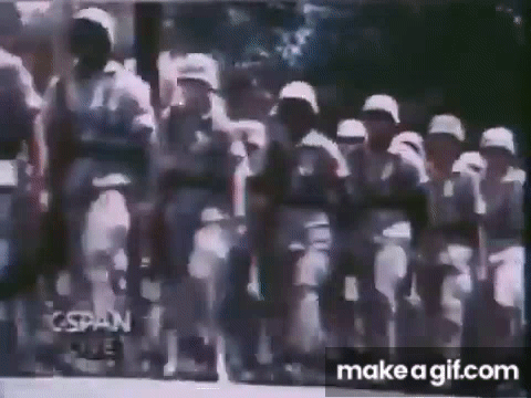미군 열병식이 좀 유별나보이는 건 얘네 스타일도 있음_7.gif