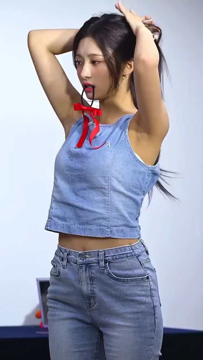 반도의 07년생 아이돌 gif_2.webp