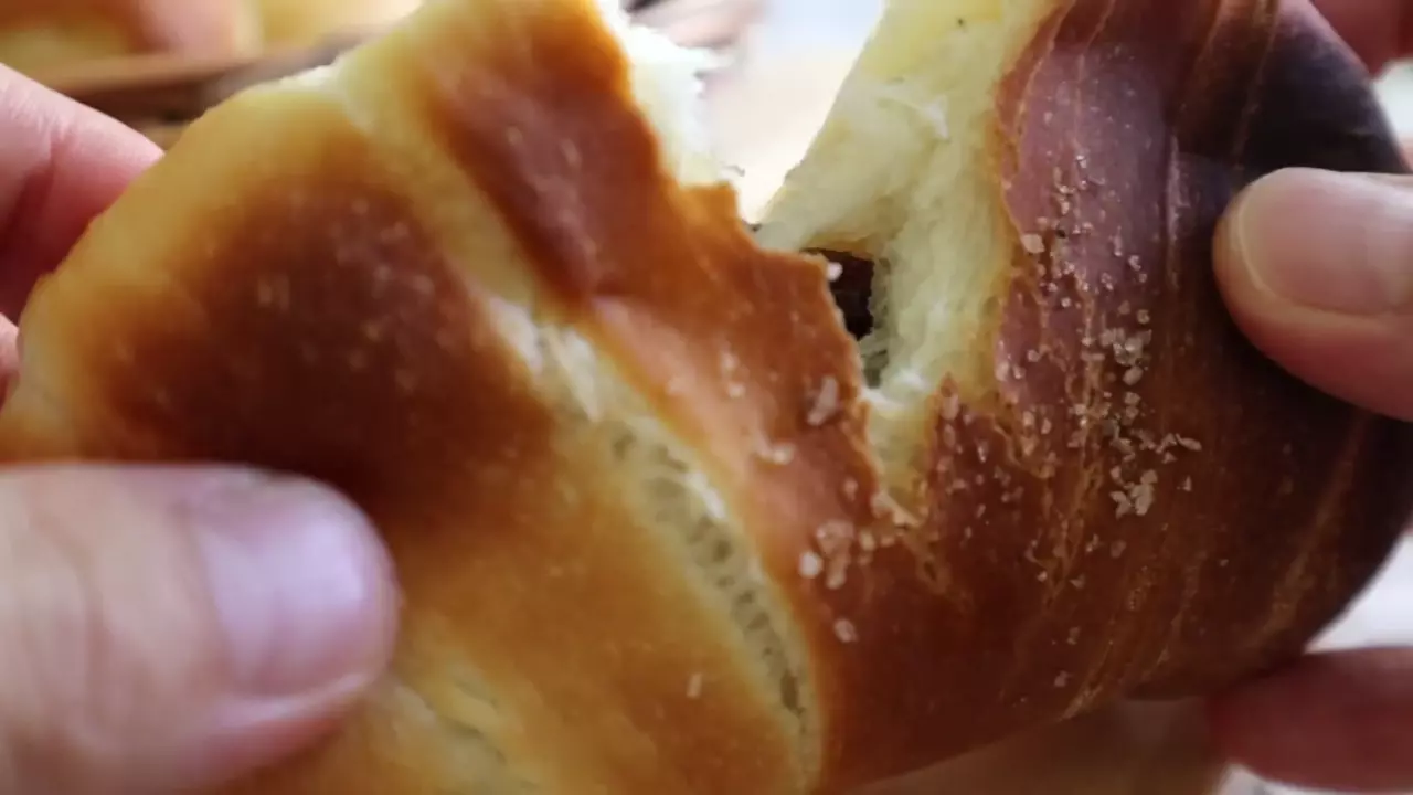 정상화된 소금빵_2.webp