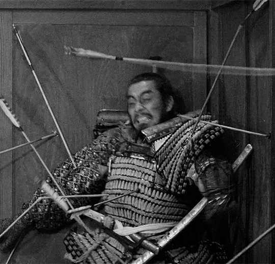 평생 흑백영화만 만들던 영화감독이 컬러영화를 만들면_4.gif